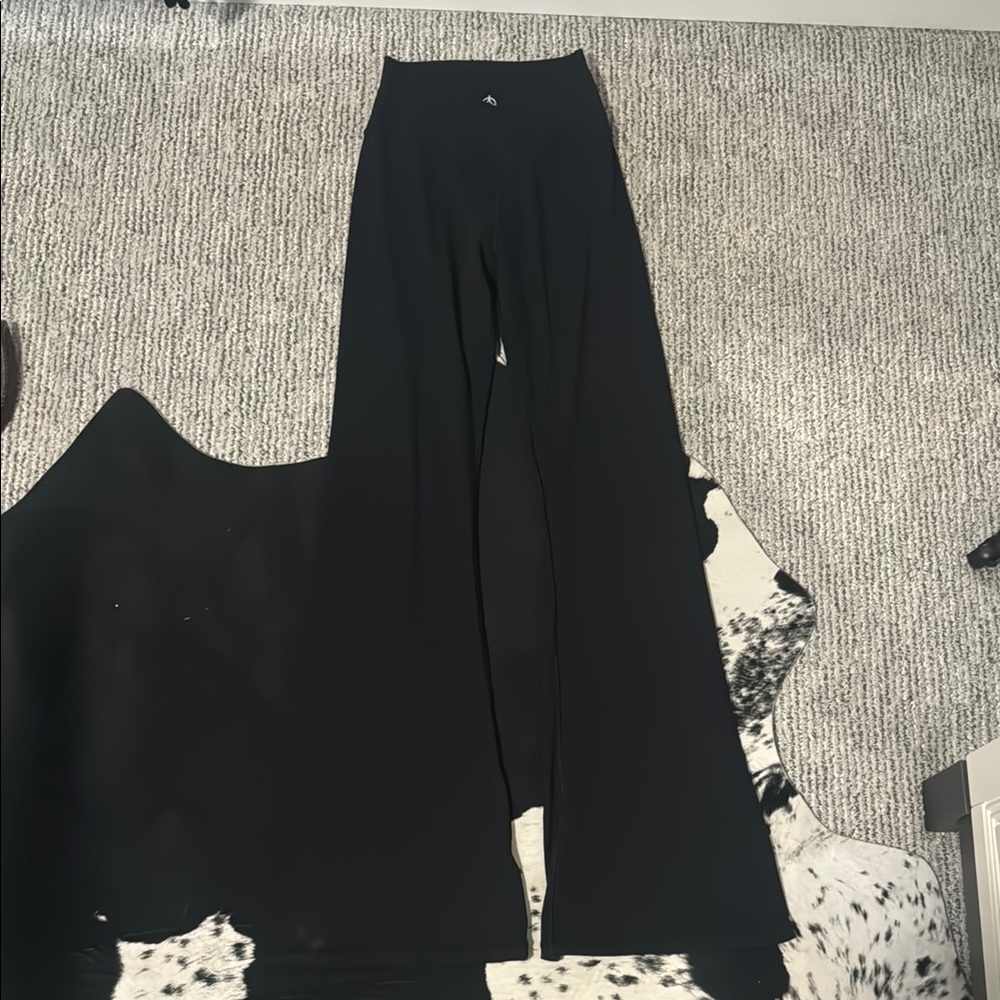 Sunzel size XS black flare cross over leggings